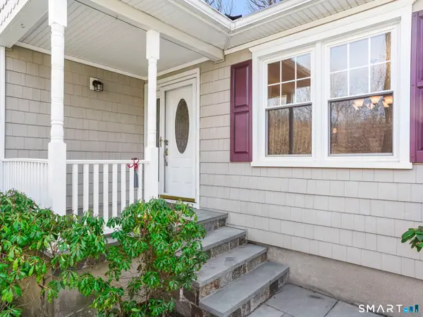 15 Old Village Lane, Trumbull, CT 06611