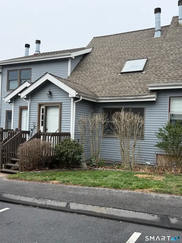 711 Lake Vista Drive #711, East Hampton, CT 06424