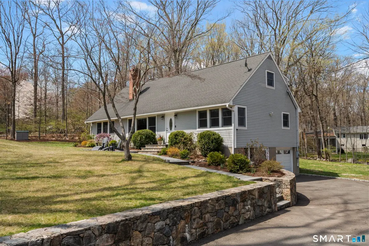 18 Edith Lane, Wilton, CT 06897 - #1