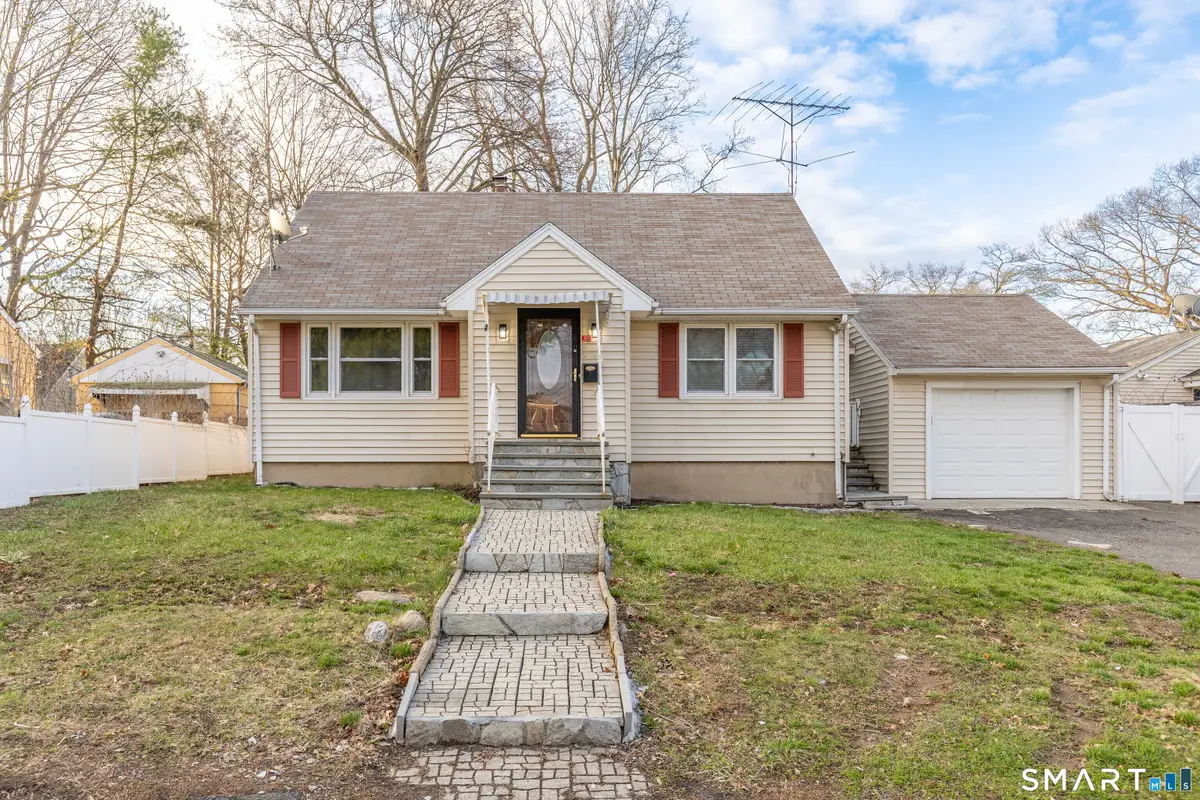 415 Jewett Avenue, Bridgeport, CT 06066 - #1