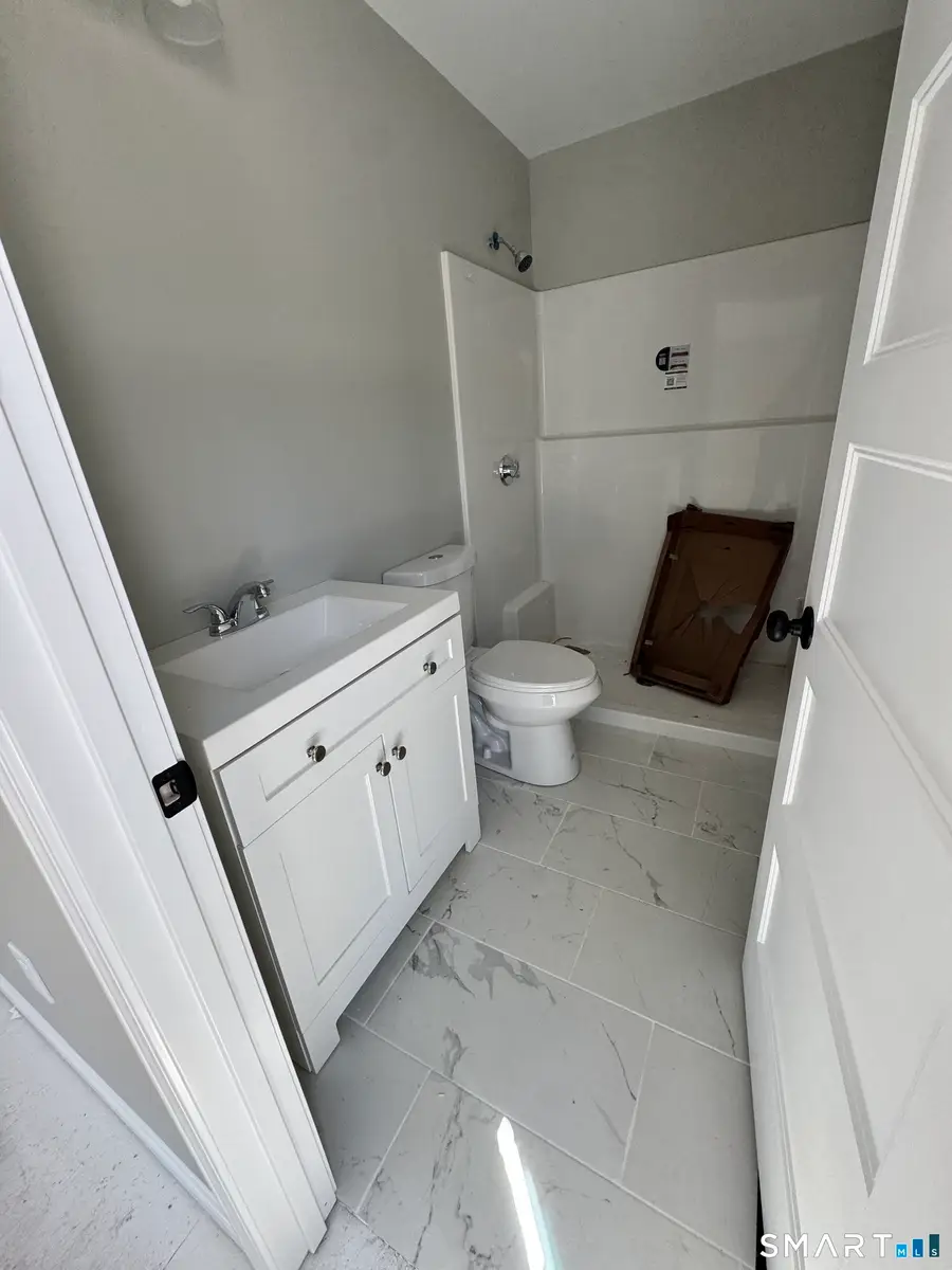 11 Mamacoke Road, Quaker Hill, CT 06375 - #3