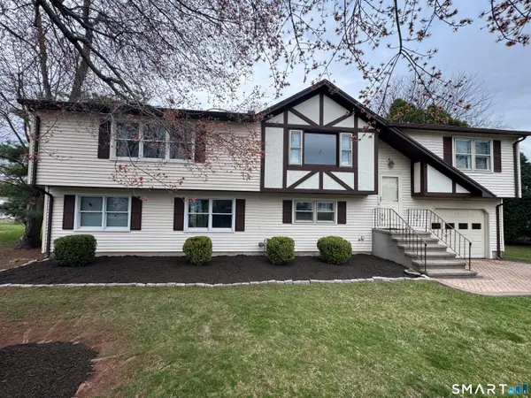 42 Divot Drive, Meriden, CT 06450