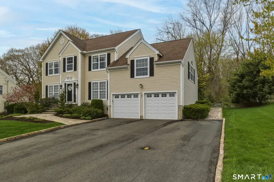 36 Commodore Hull Drive, Derby, CT 06418 - #2