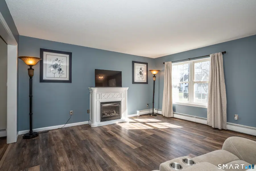 35 Fairlawn Street, Farmington, CT 06032 - #3