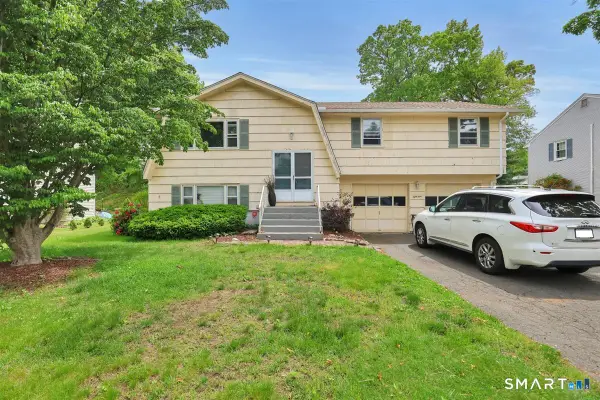 59 Gordon Lane, East Hartford, CT 06118