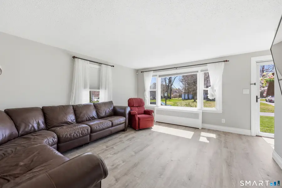 14 Coolidge Avenue, Newington, CT 06111 - #3