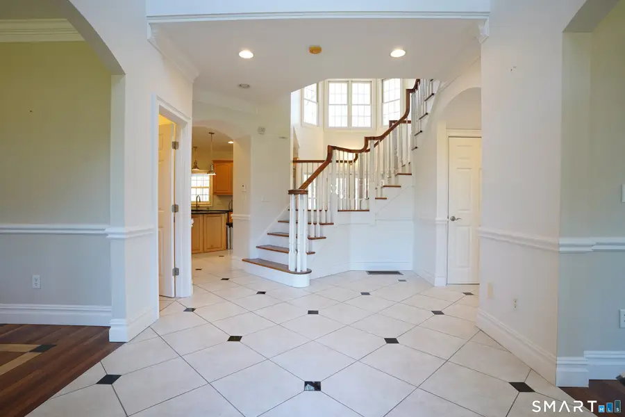 10 Whispering Hollow Court, Cheshire, CT 06410 - #2