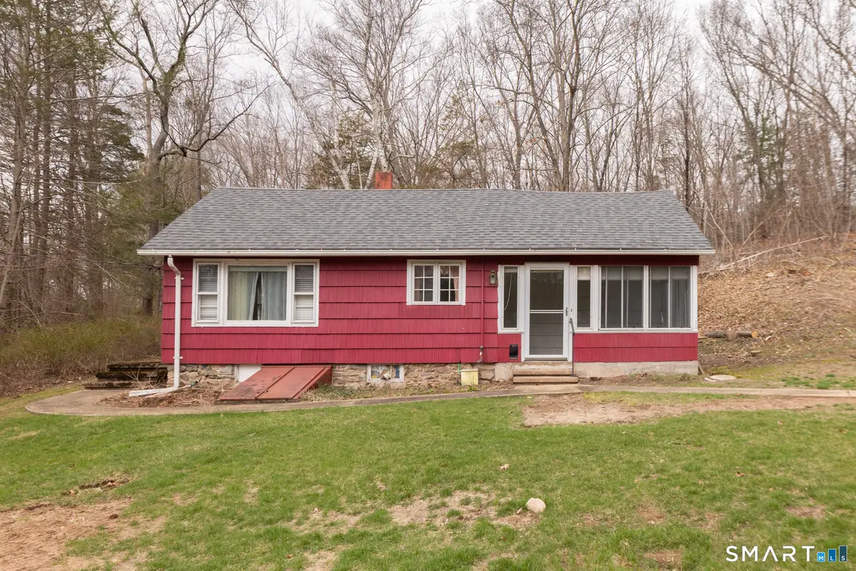 60 Chestnut Lane, Hamden, CT 06518 - #1