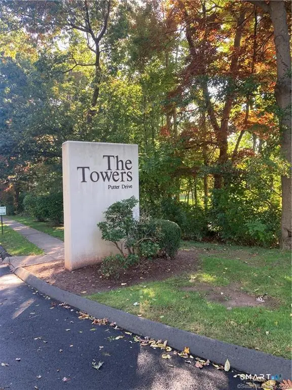 2 Putter Drive #102S, Wallingford, CT 06492