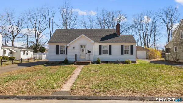 6 Eastwood Road, Cromwell, CT 06416