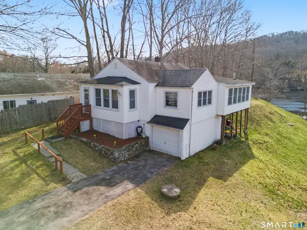 95 Kitemaug Road, Montville, CT 06382