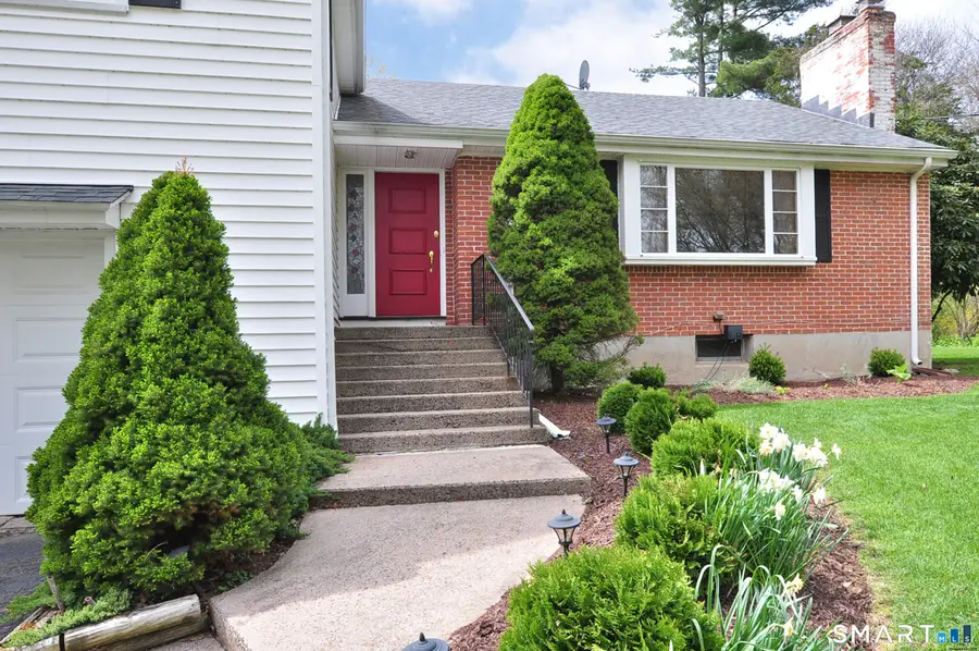 172 Hunter Drive, West Hartford, CT 06107 - #3