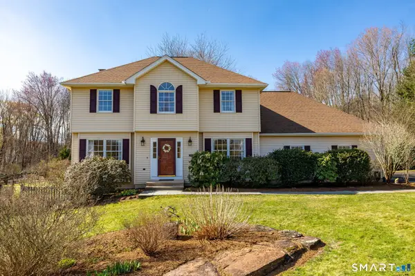 10 Eastfield Farms Drive, East Granby, CT 06026