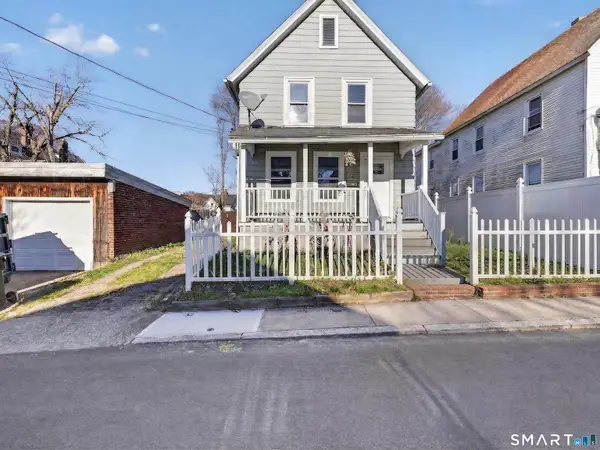 12 Clover Court, New London, CT 06320