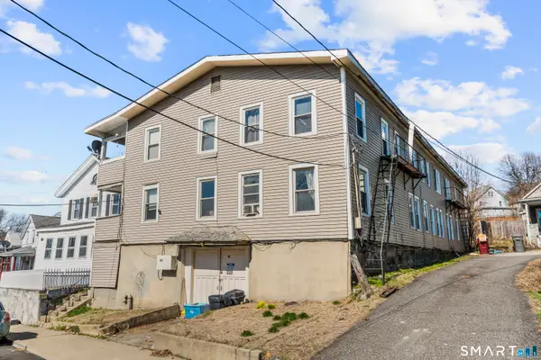 32 Greenwood Street, Naugatuck, CT 06770