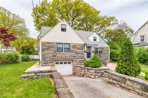 21 Hirsch Road, Stamford, CT 06905