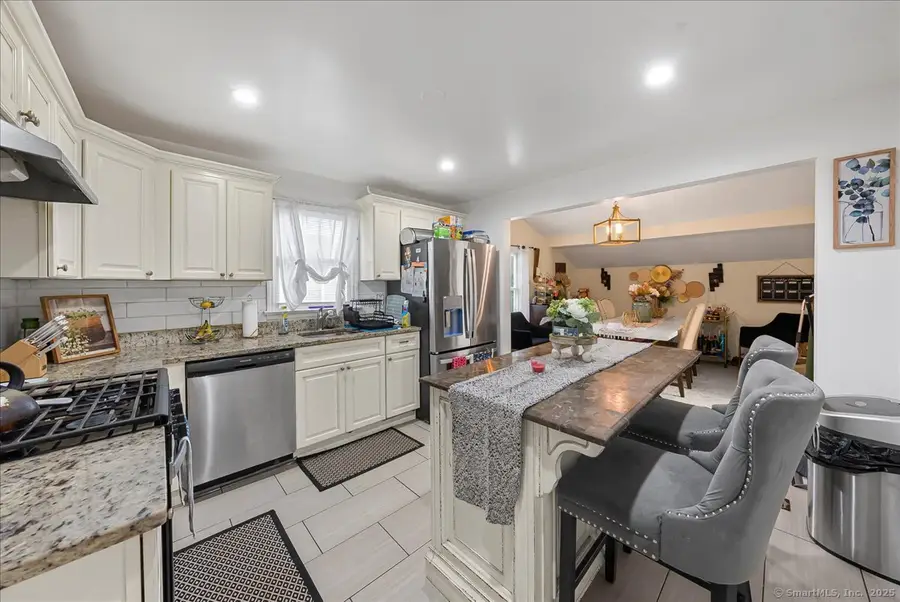 631 Fairview Avenue, Bridgeport, CT 06606 - #3