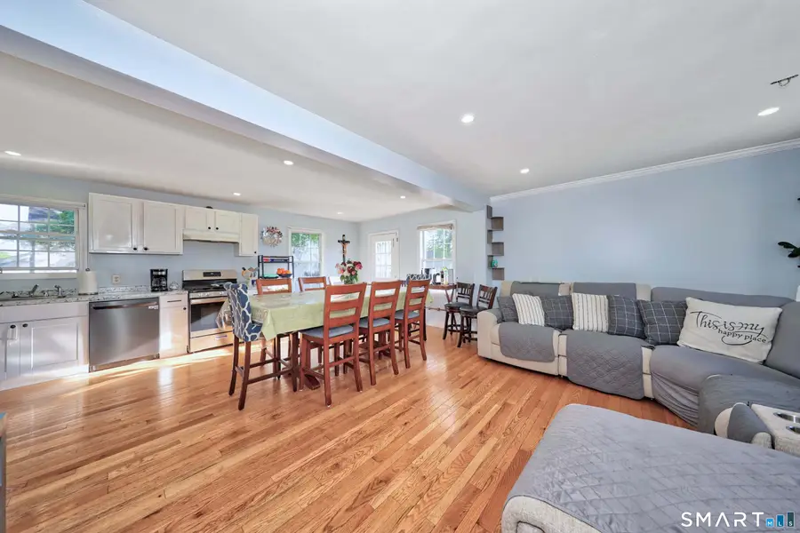 31 Elm Court, Bridgeport, CT 06606 - #3