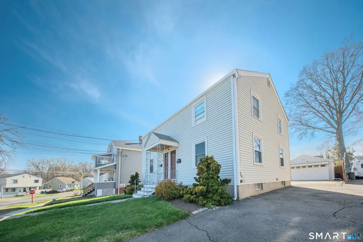 424 Rockwell Avenue, Stratford, CT 06615 - #1