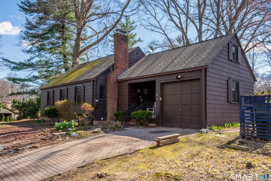 20 Brook Street, Newington, CT 06111 - #2