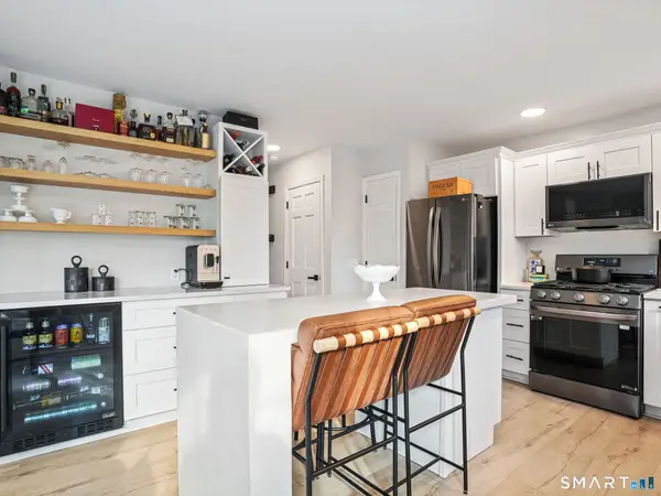 1117 Black Rock Turnpike #1117, Fairfield, CT 06825