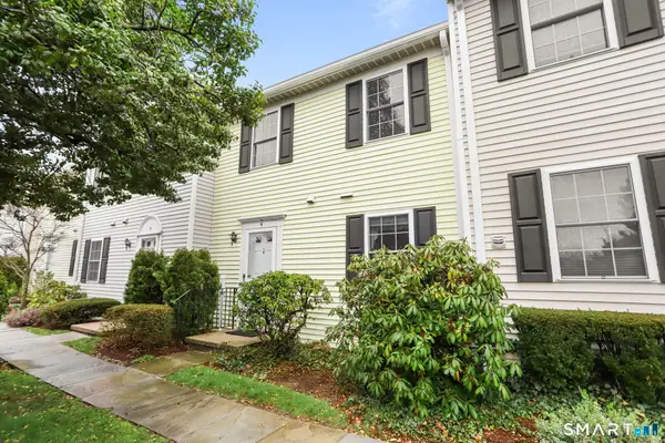 33 Talbot Lane #4, Greenwich, CT 06830