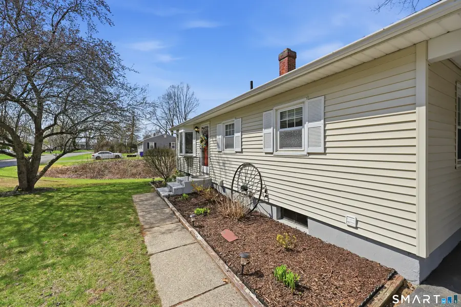 23 Ellis Street, Windsor Locks, CT 06096 - #2