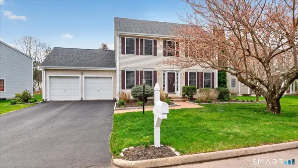 114 Fox Hollow #114, Avon, CT 06001