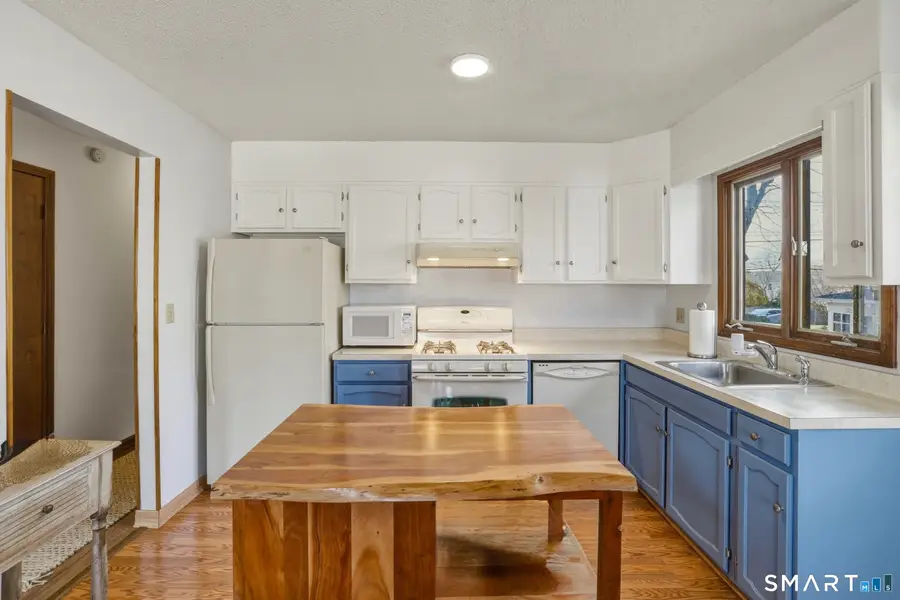 2 Clifford Terrace, New Haven, CT 06512 - #3