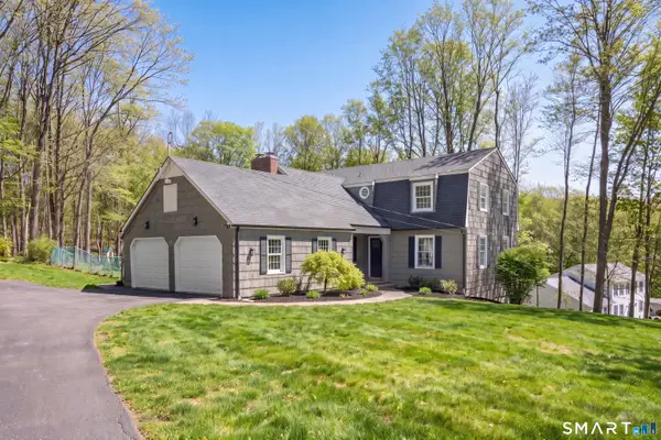 34 Lindencrest Drive, Danbury, CT 06811