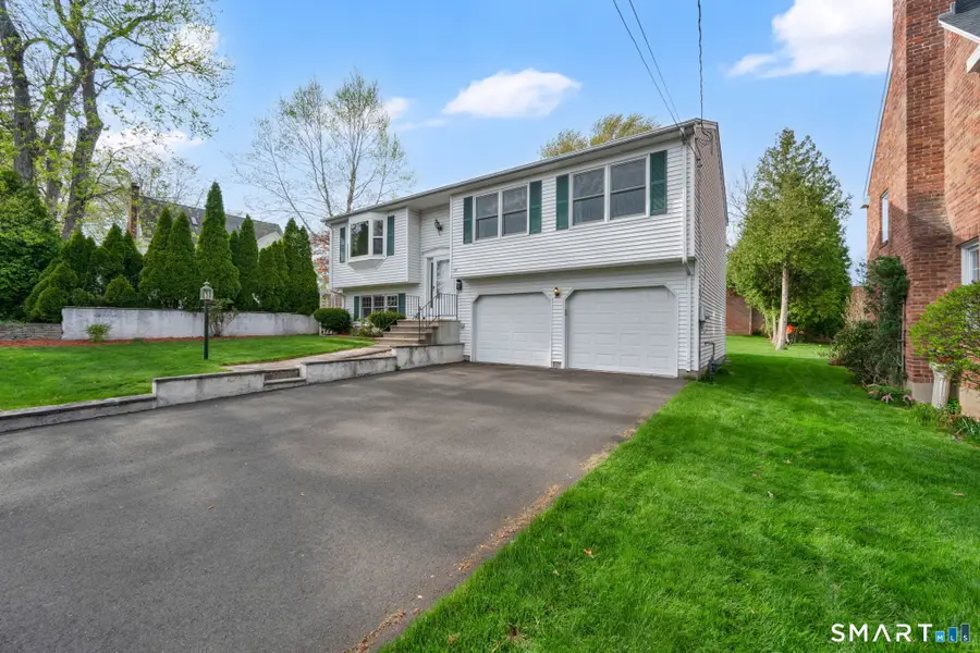 20 Lowell Road, West Hartford, CT 06119 - #3