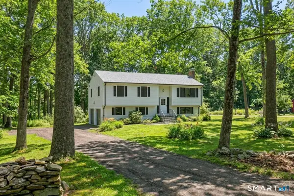 211 Forsyth Road, Montville, CT 06370