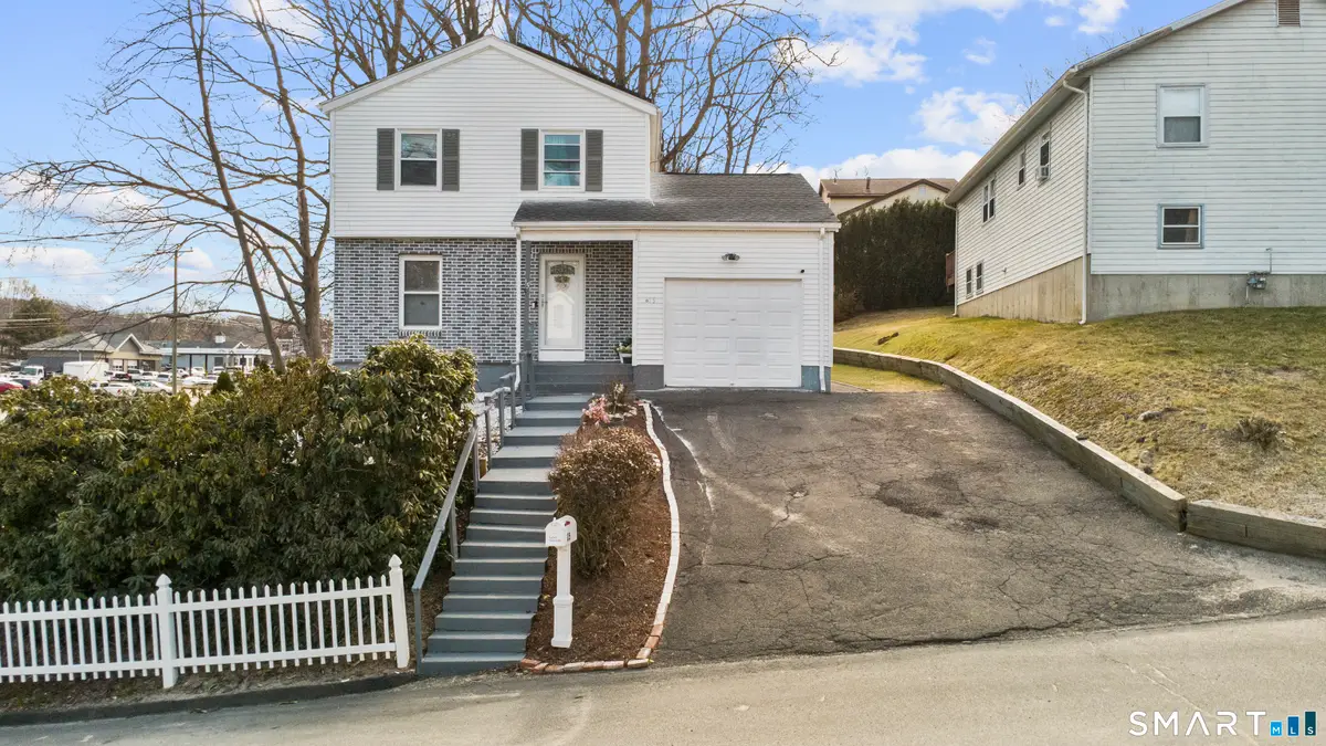 15 Kenneth Circle, Waterbury, CT 06710 - #1