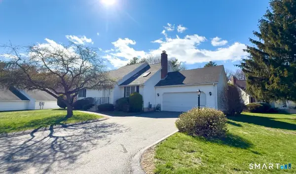204 Oldefield Farms Road #204, Enfield, CT 06082
