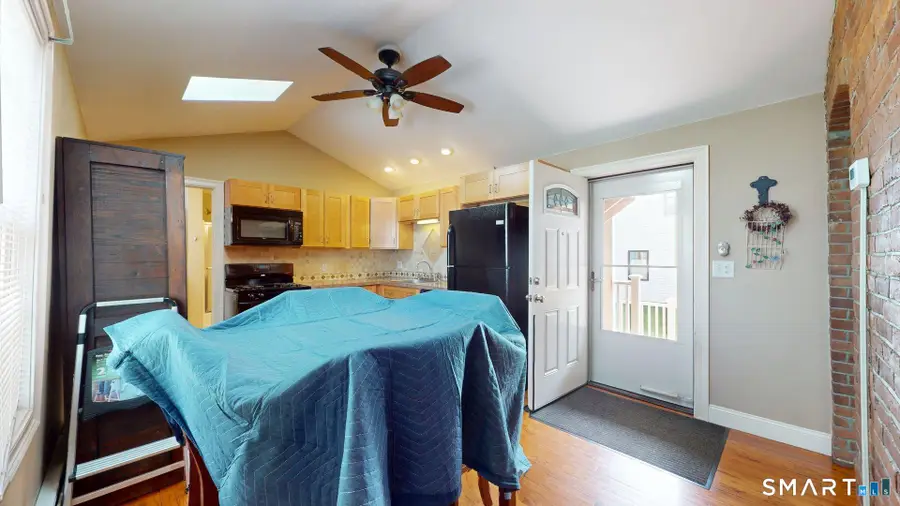 31 Suffield Street, Windsor Locks, CT 06096 - #3