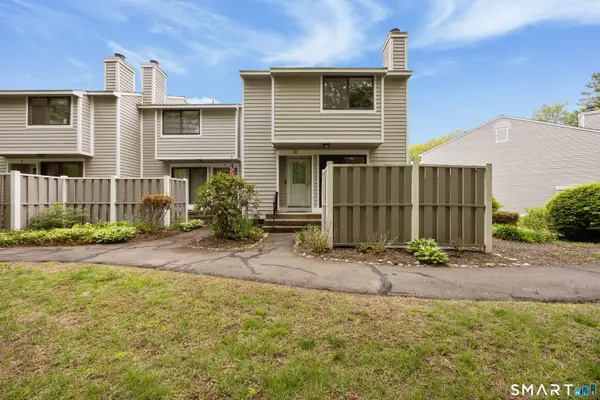 10 Ives Hill Court #10, Cheshire, CT 06410
