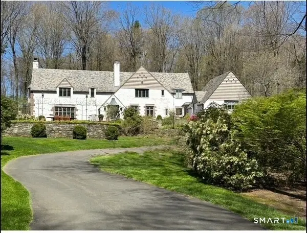 11 Stonebridge Lane, West Hartford, CT 06107