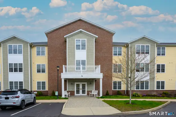 2590 Gold Star Highway #106, Groton, CT 06355