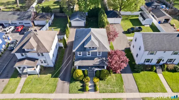 6 James Street, Windsor Locks, CT 06096