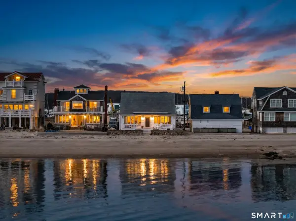 123 Old Mail Trail, Westbrook, CT 06498