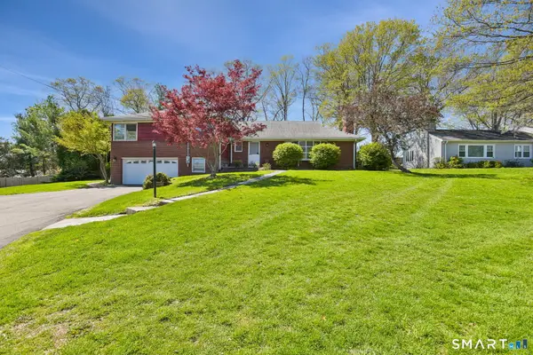 104 Knollwood Drive, New Haven, CT 06515
