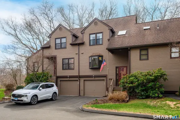 6 Echowoods Circle #6, Monroe, CT 06468