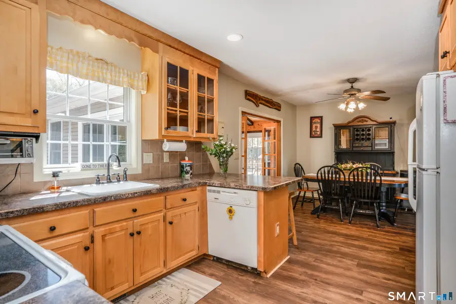 24 Vicki Lane, Southington, CT 06489 - #2