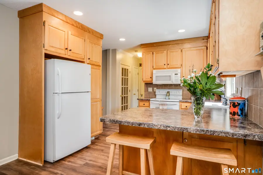 24 Vicki Lane, Southington, CT 06489 - #3