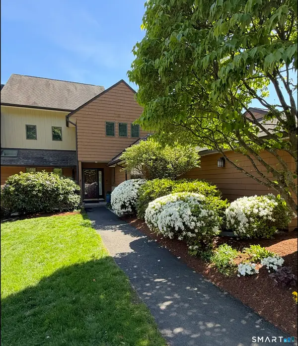 4 Biltmore Park #4, Bloomfield, CT 06002