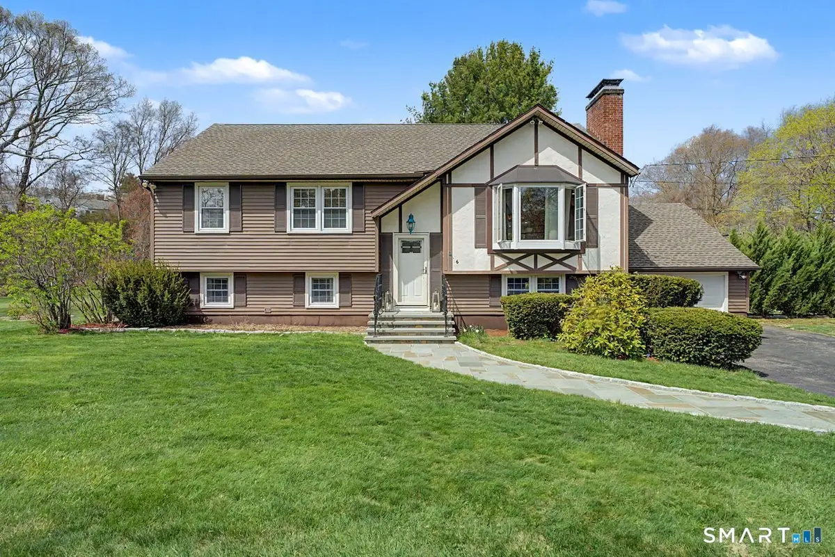 6 Yankee Peddler Path, Madison, CT 06443 - #1