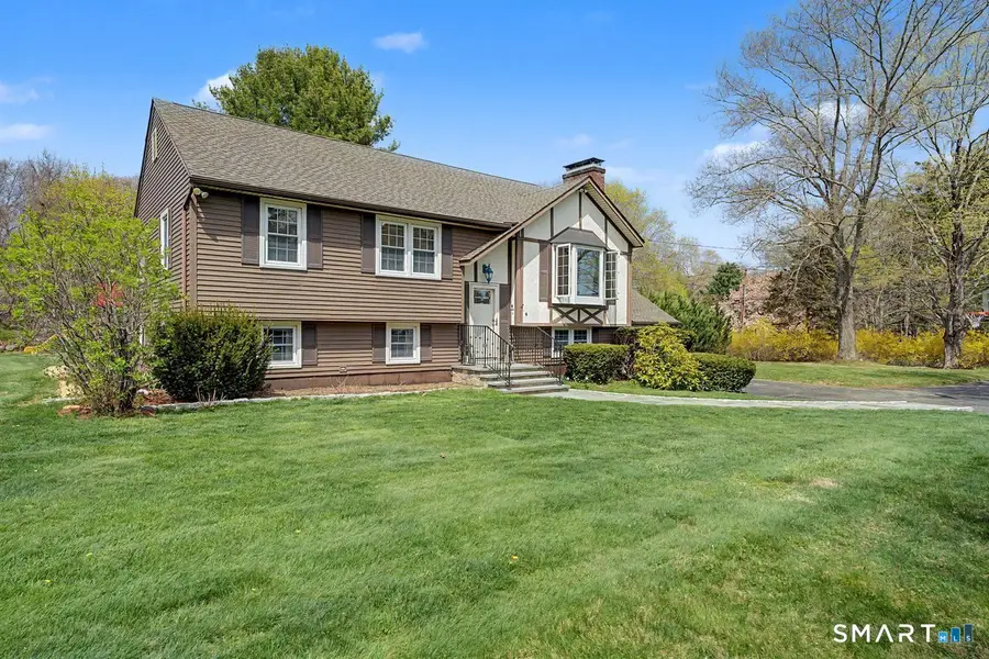 6 Yankee Peddler Path, Madison, CT 06443 - #3