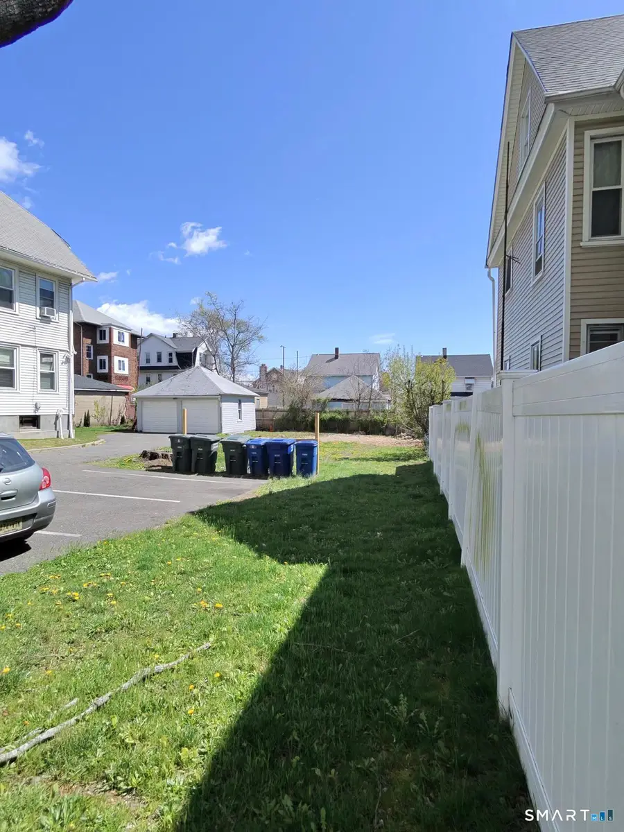 304 Pixlee Place, Bridgeport, CT 06610 - #3