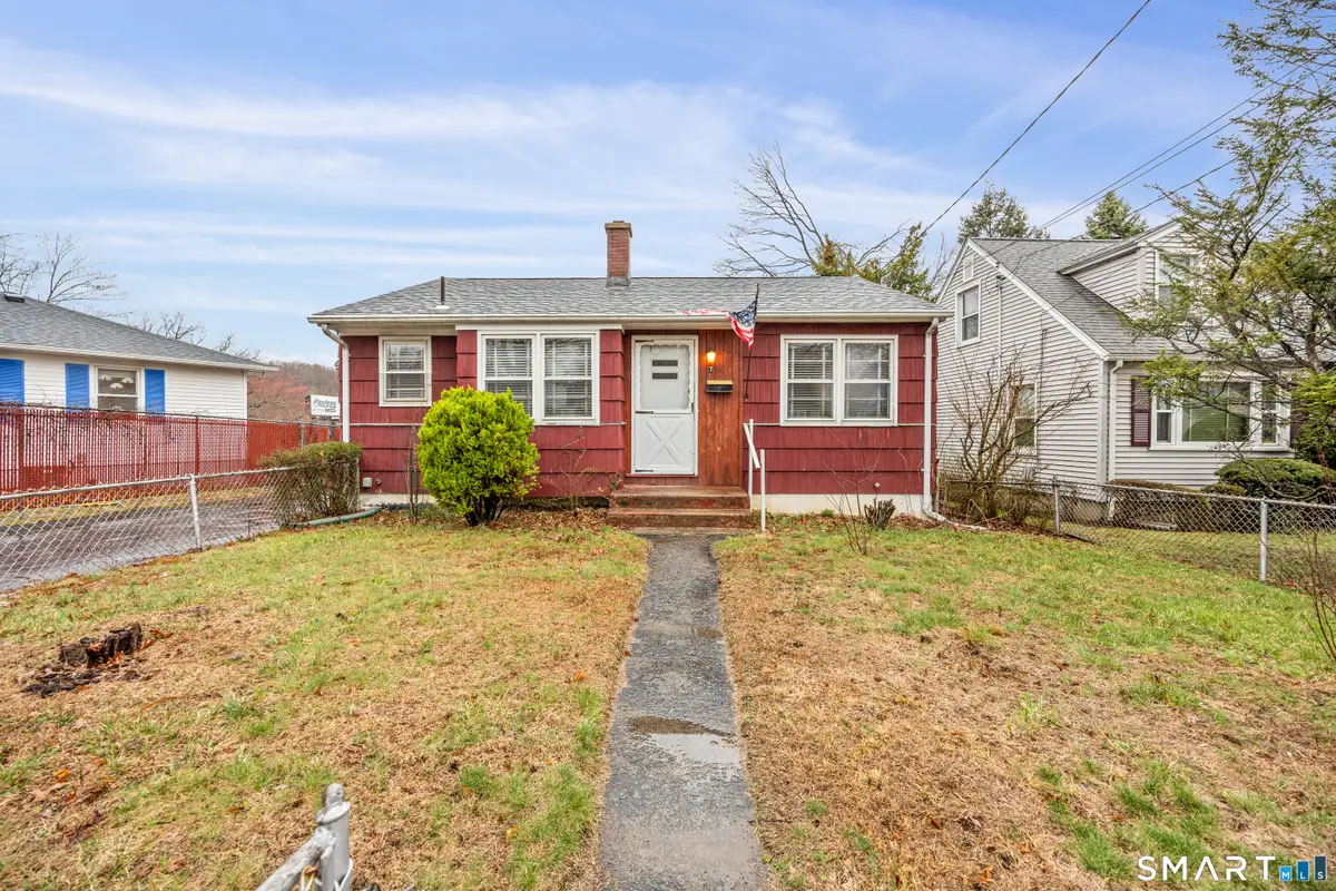 7 Richard Terrace, Waterbury, CT 06705 - #1