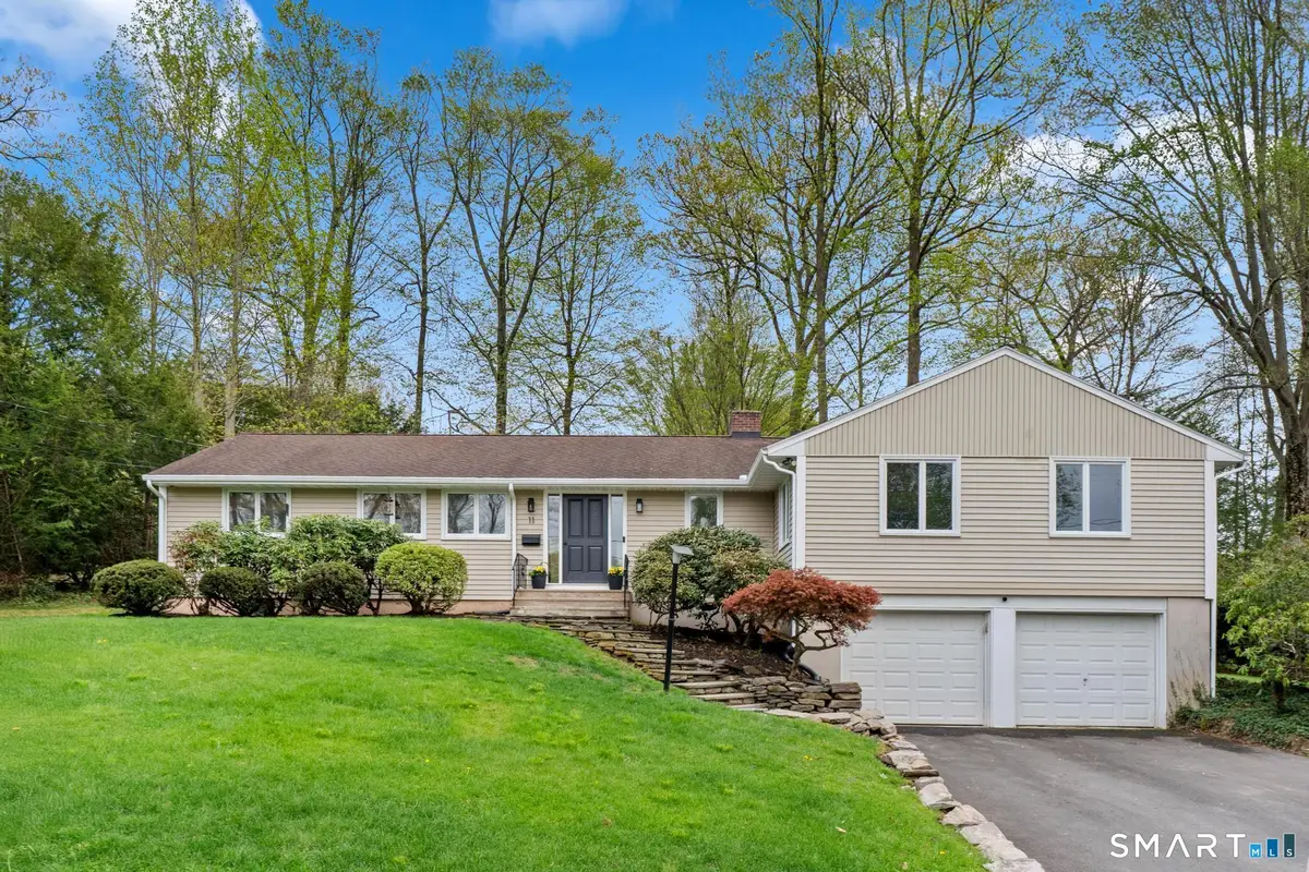 11 Ranger Lane, West Hartford, CT 06117 - #1